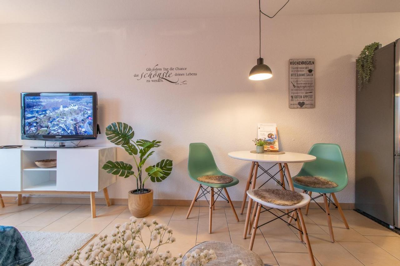 Modernes Apartment Im Gruenen I Balkon I Wlan I Stellplatz Schwarzenberg  Eksteriør billede