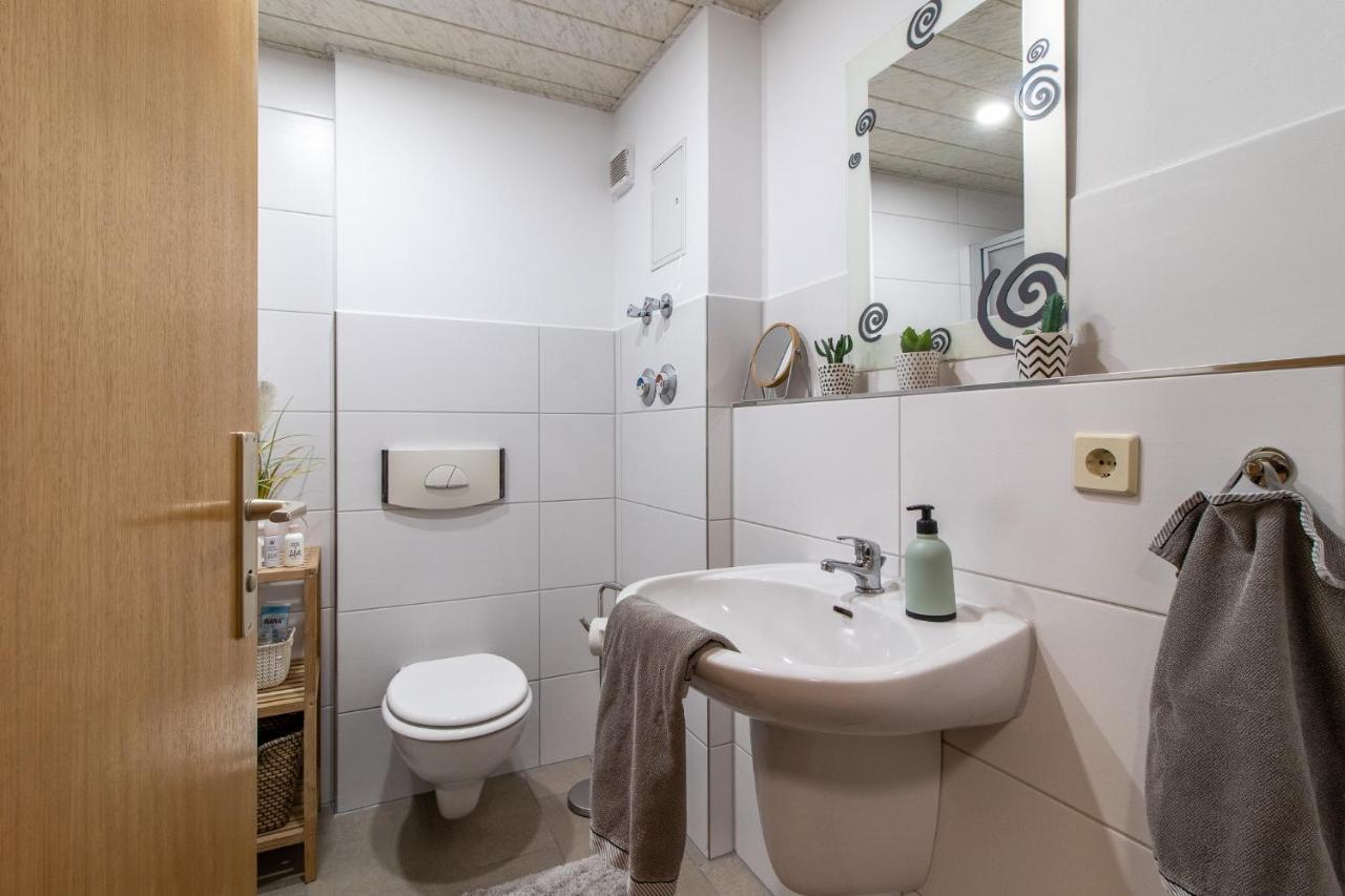 Modernes Apartment Im Gruenen I Balkon I Wlan I Stellplatz Schwarzenberg  Eksteriør billede